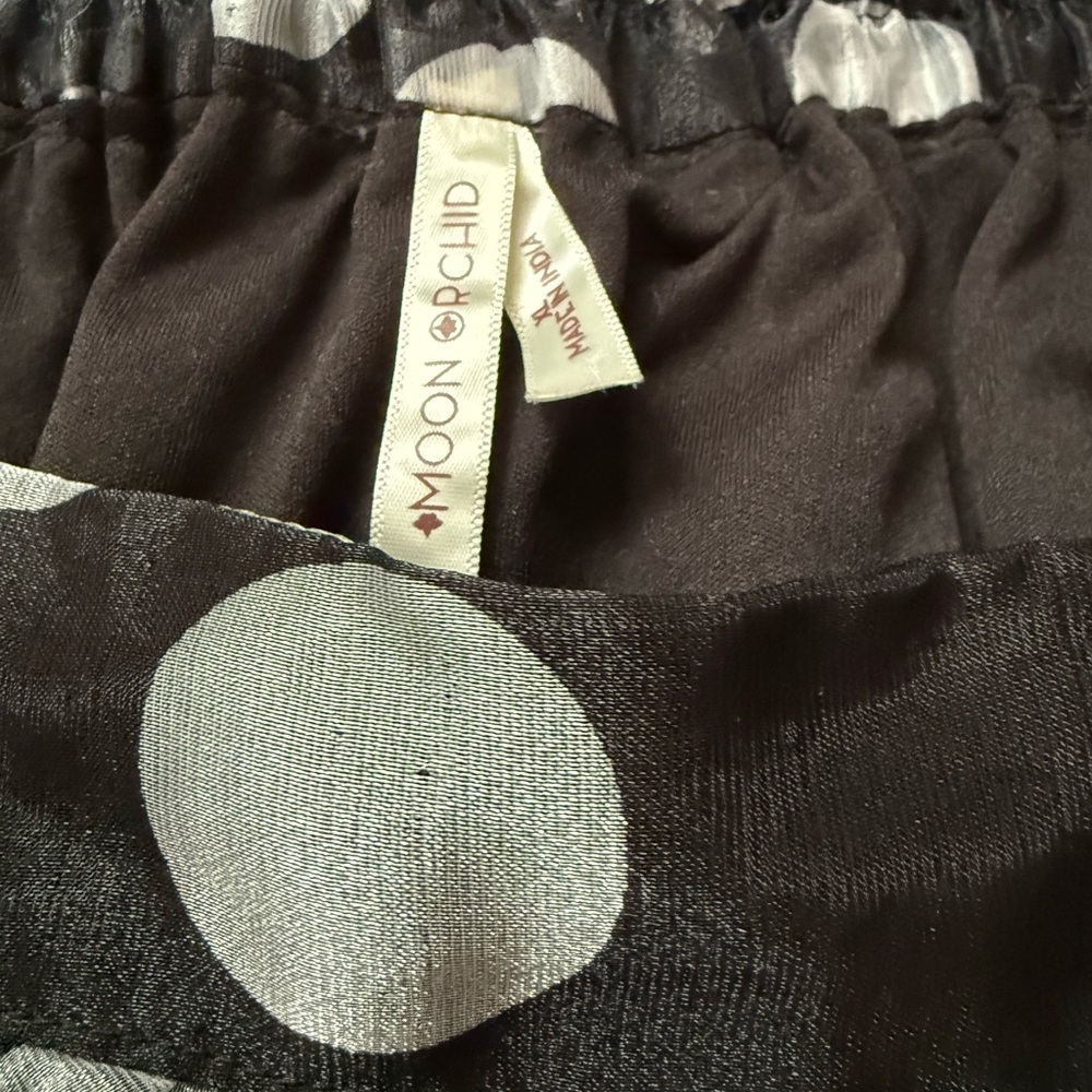 Elegant Black and White Polka Dot Skirt - Picture 3 of 3